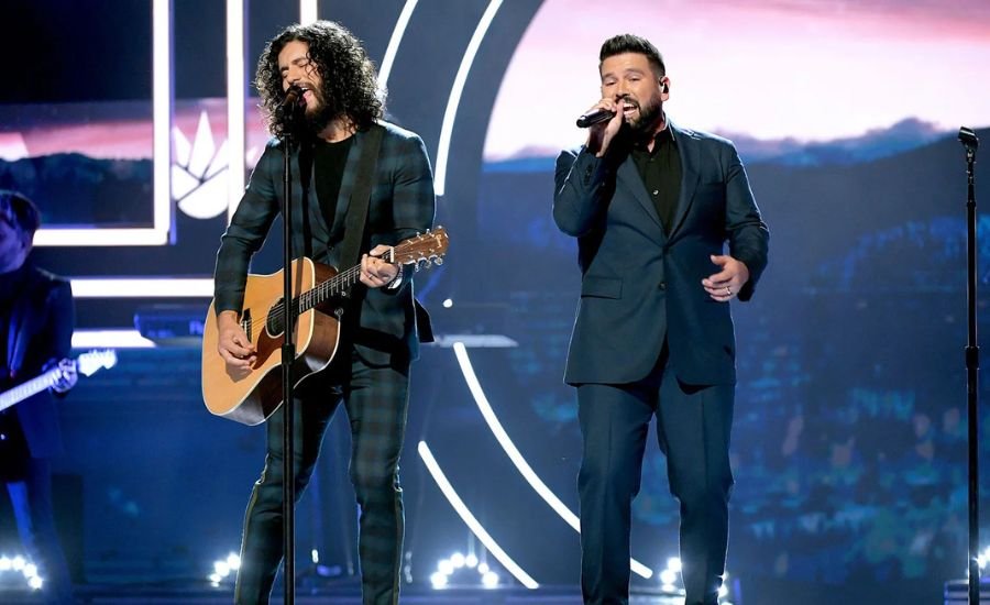 dan and shay height